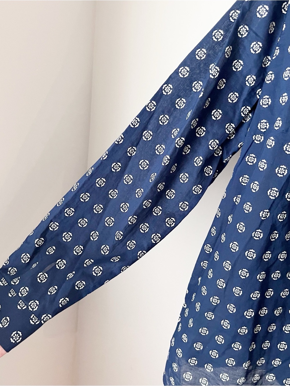 Talbots Blue Printed Ruffle-Neck Button Front Long Sleeve Blouse Size Large - Picture 5 of 8